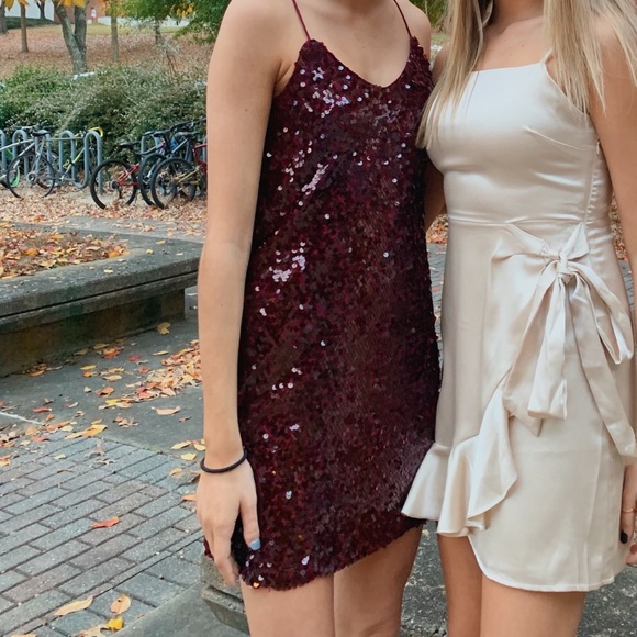 maroon sparkly mini dress - Picture 1 of 4